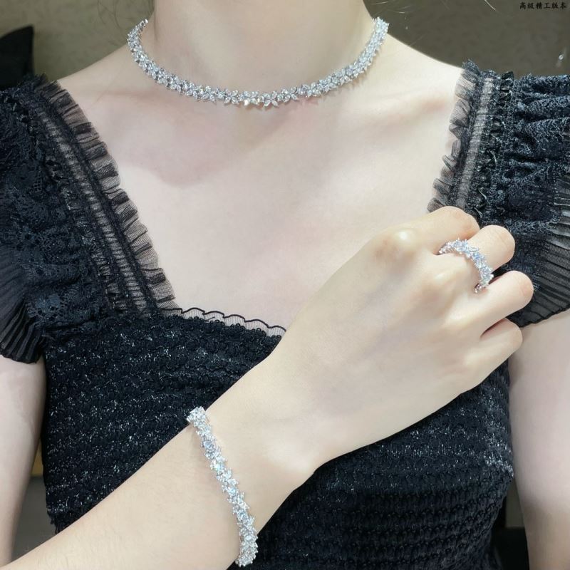 T*f*ny necklaces